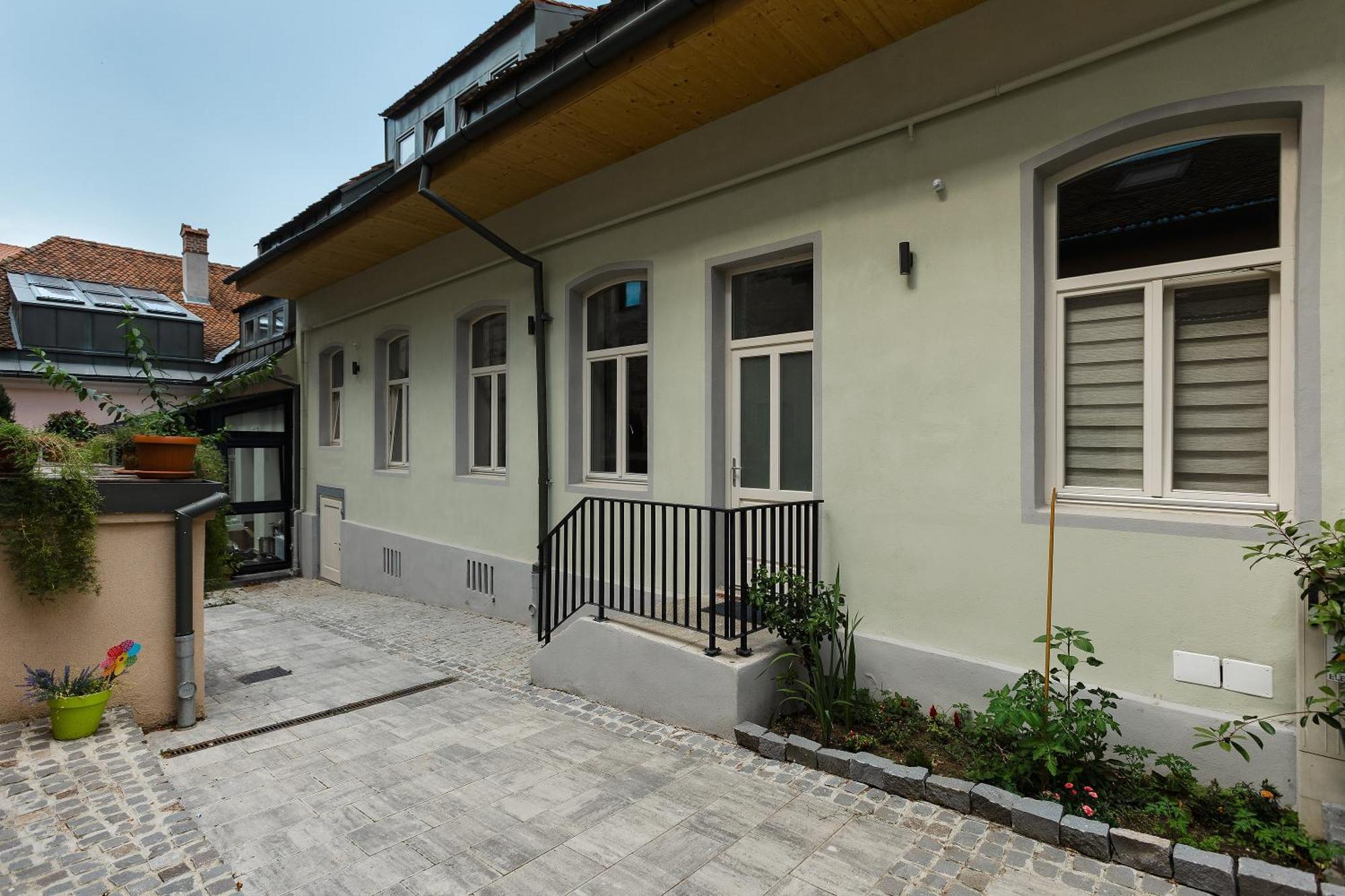 Aparthotel House 66 Brașov Exterior foto